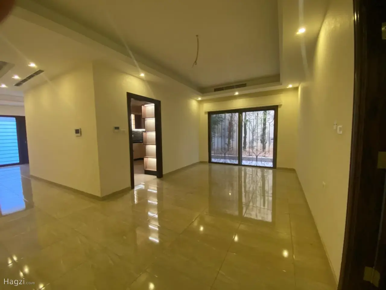 الصورة 11 من 12