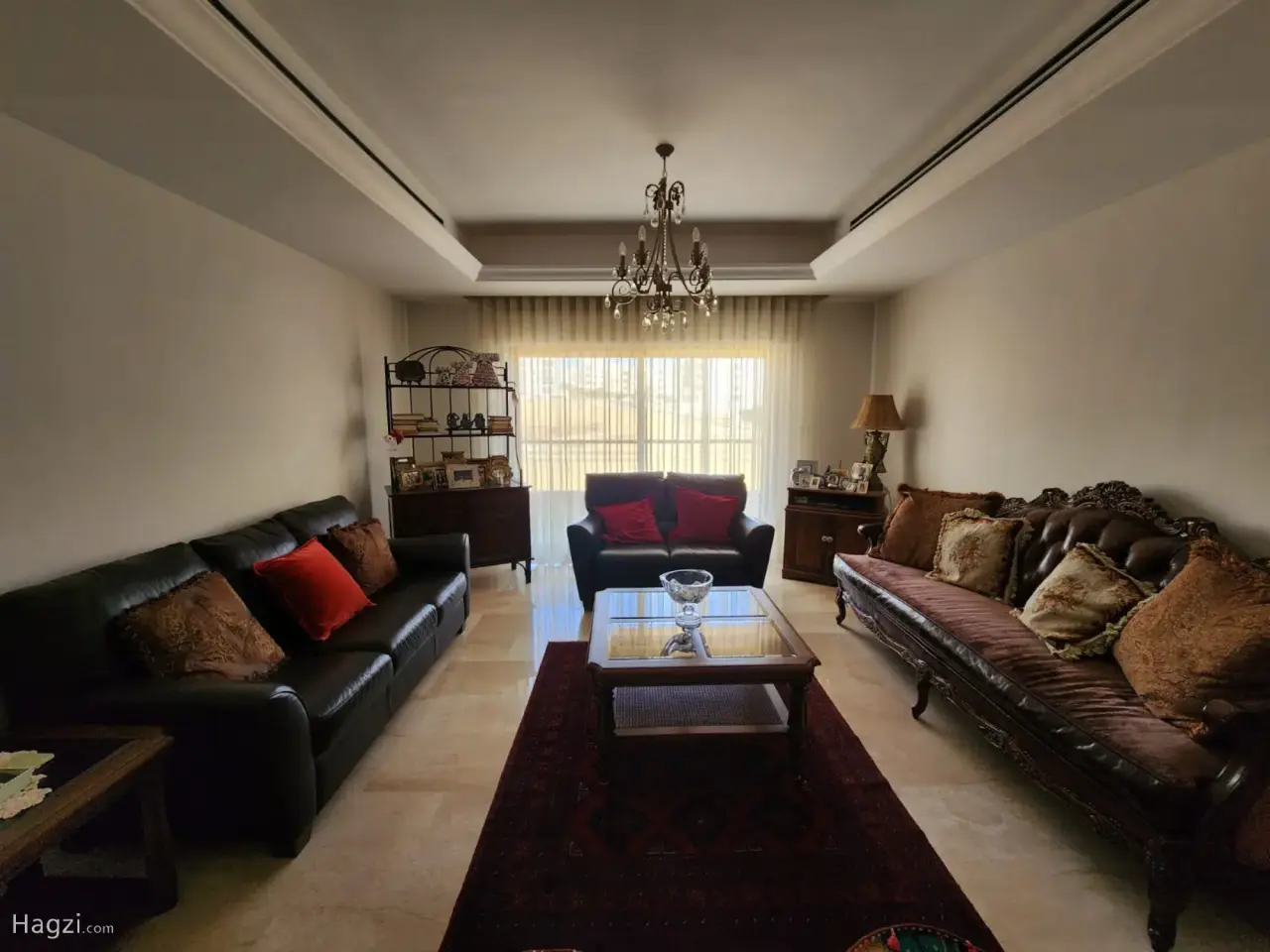 الصورة 10 من 12