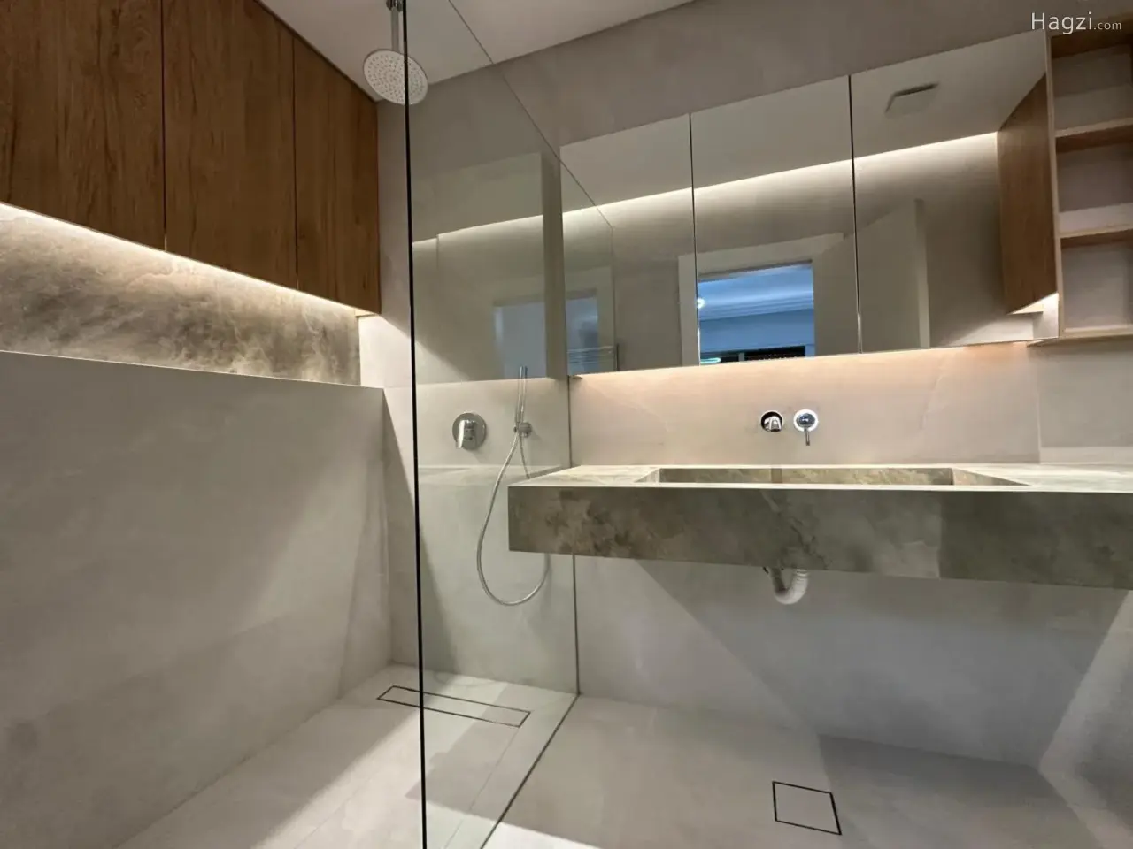 Unfurnished apartment for rent in Deir Ghbar #3252