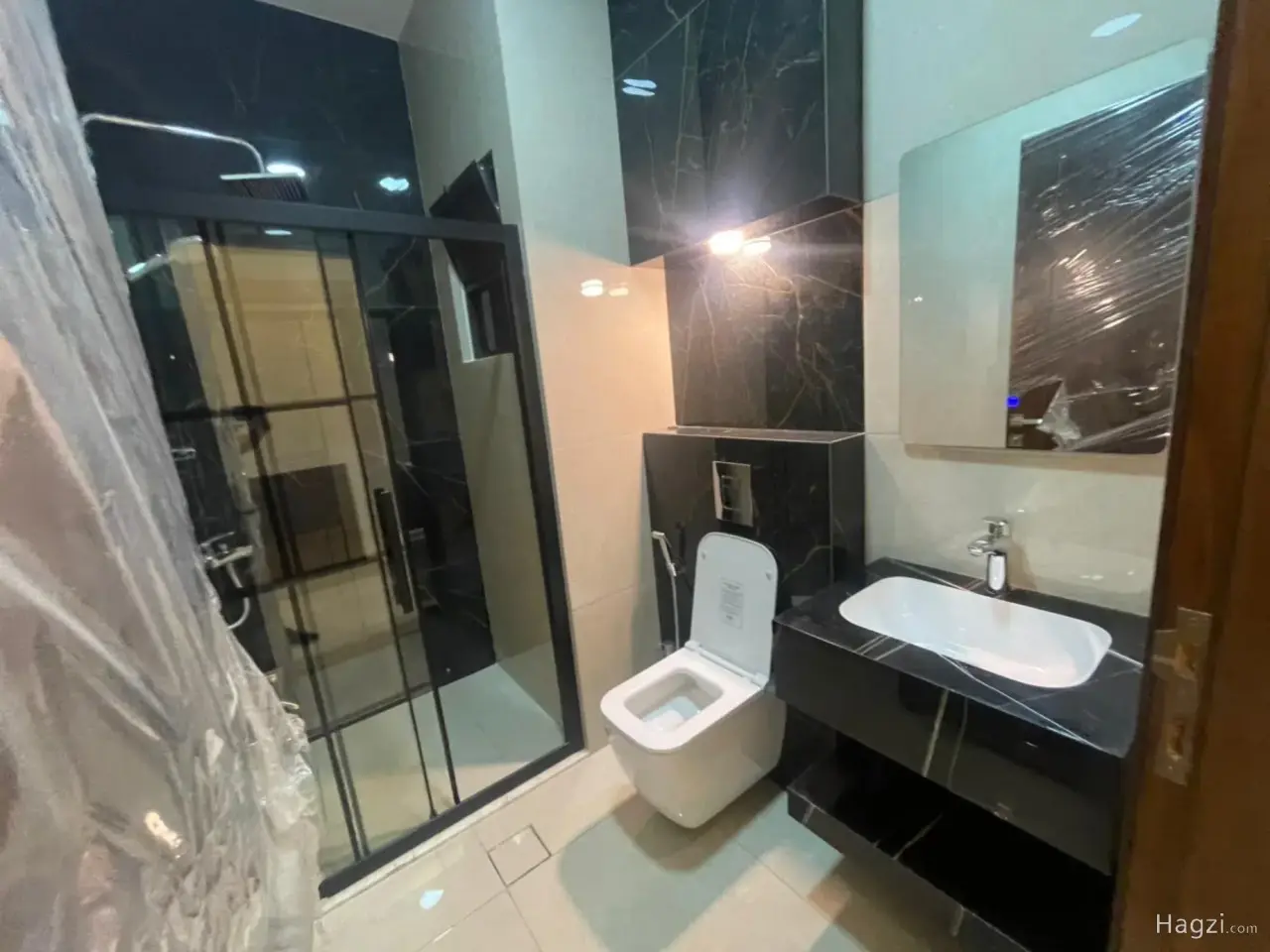 Photograph 5 of 11