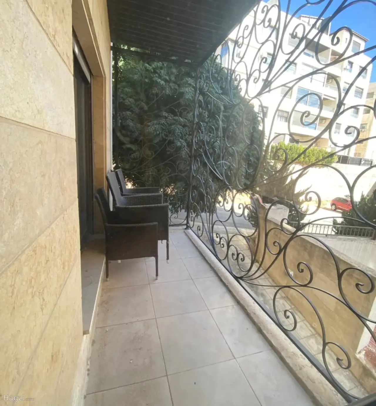 الصورة 6 من 12