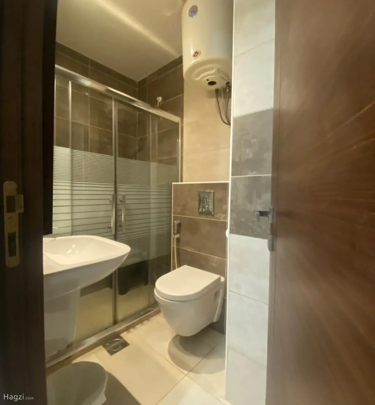 الصورة 11 من 12