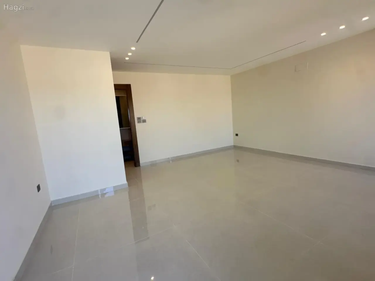 الصورة 12 من 12
