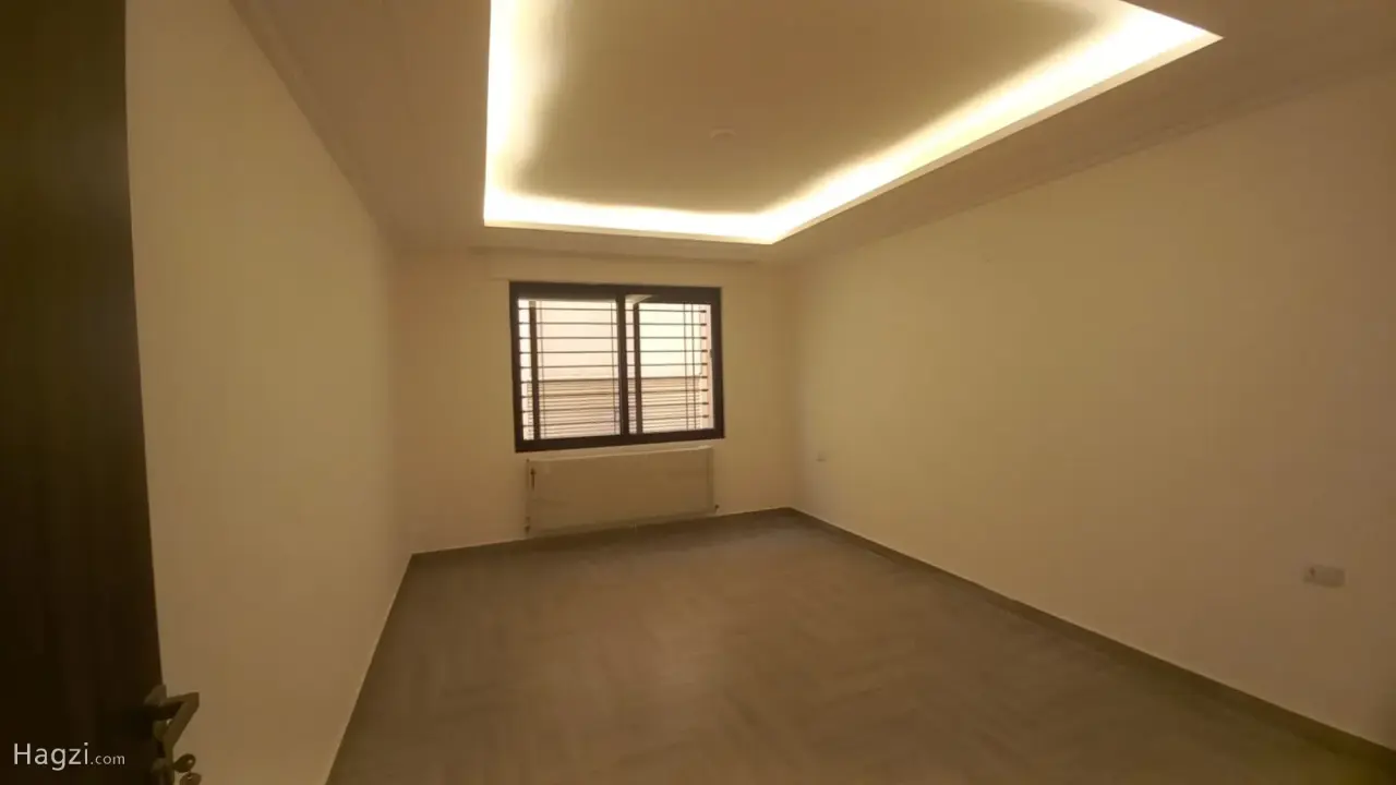 الصورة 10 من 12