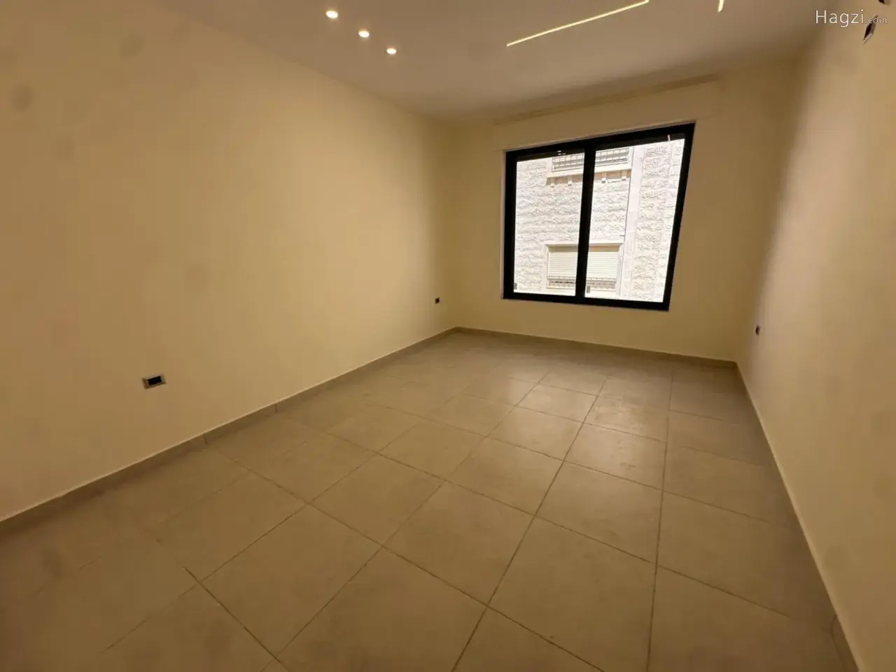 الصورة 6 من 12