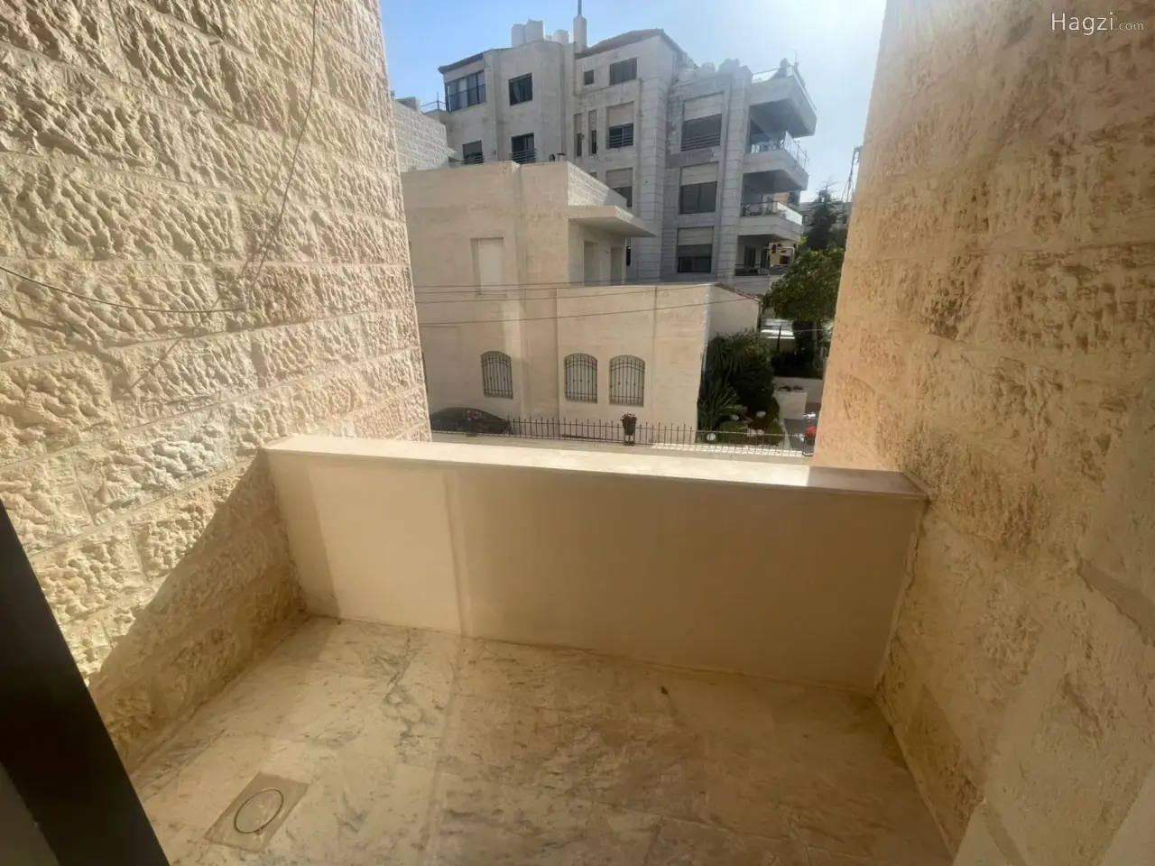 الصورة 6 من 12