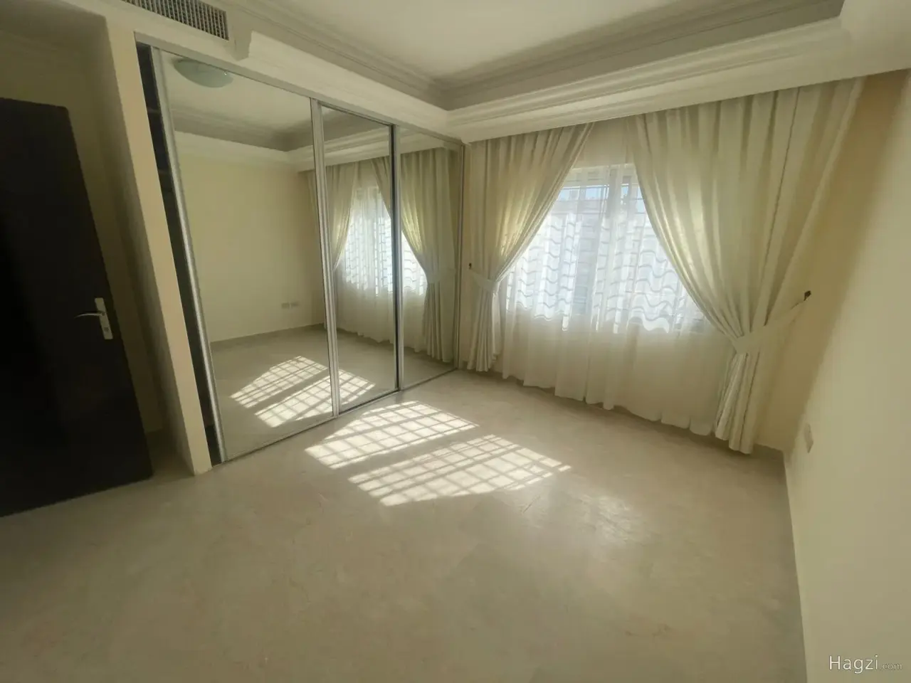 الصورة 8 من 12