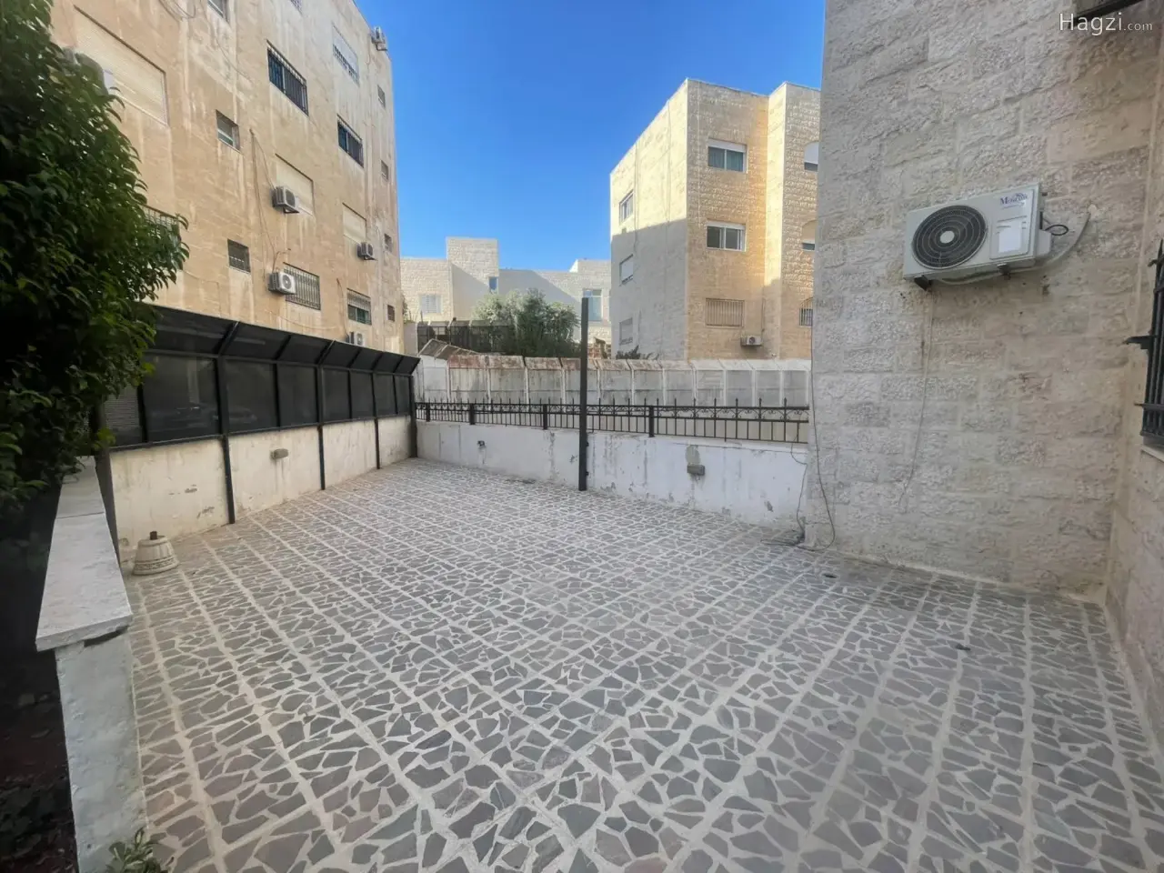 الصورة 12 من 12