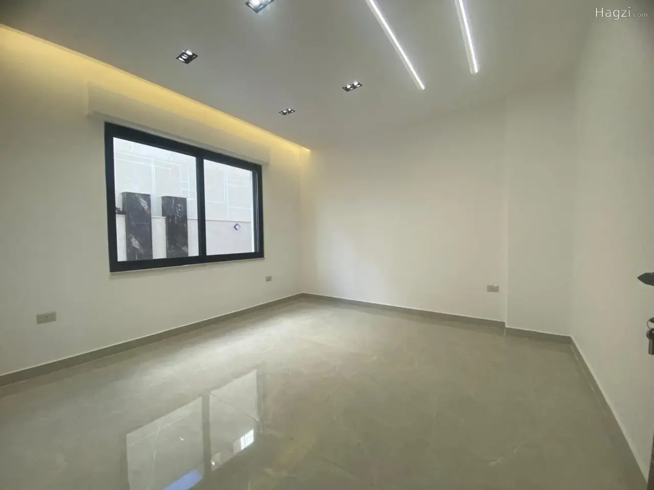 الصورة 10 من 12
