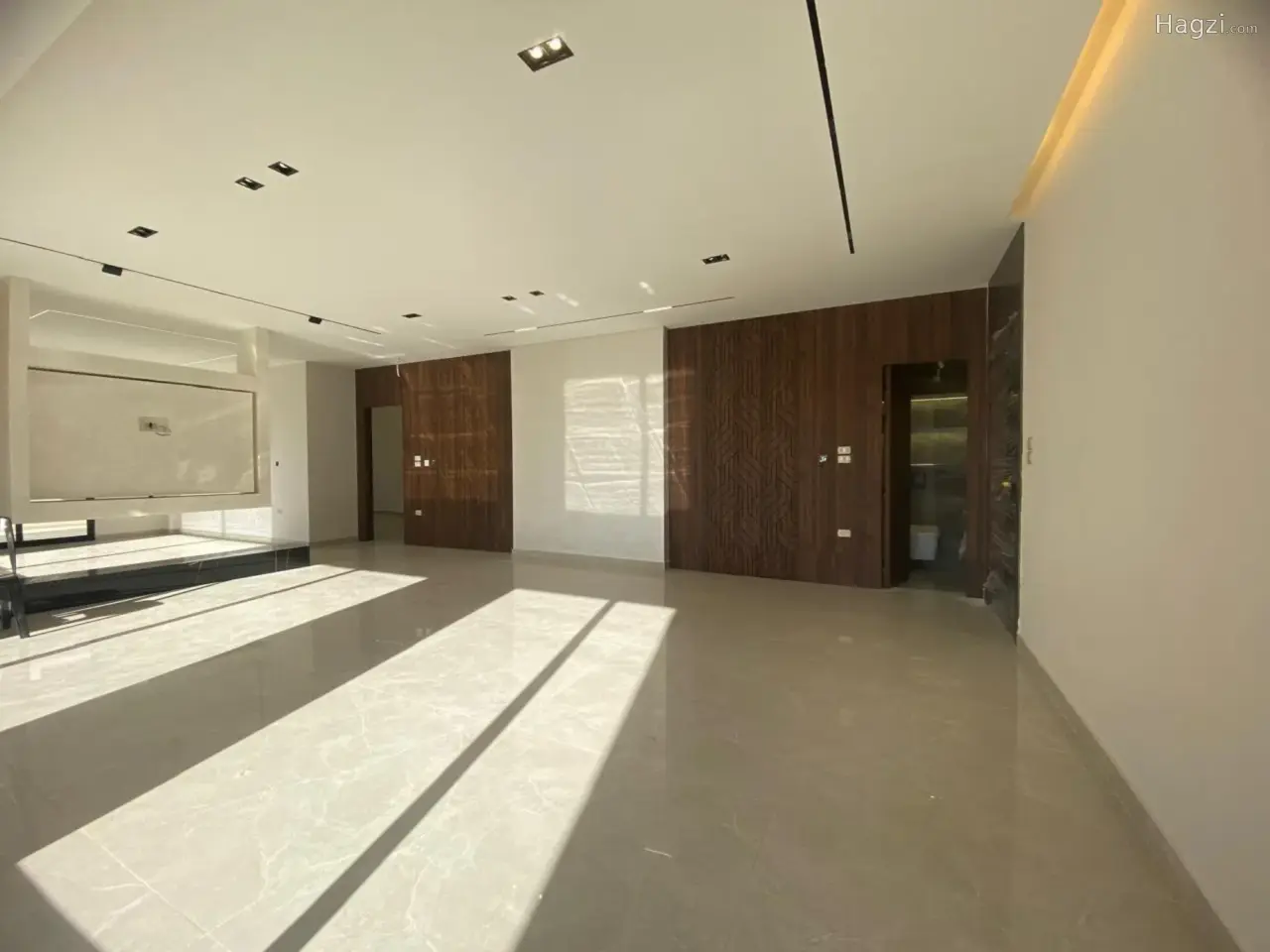 الصورة 2 من 12