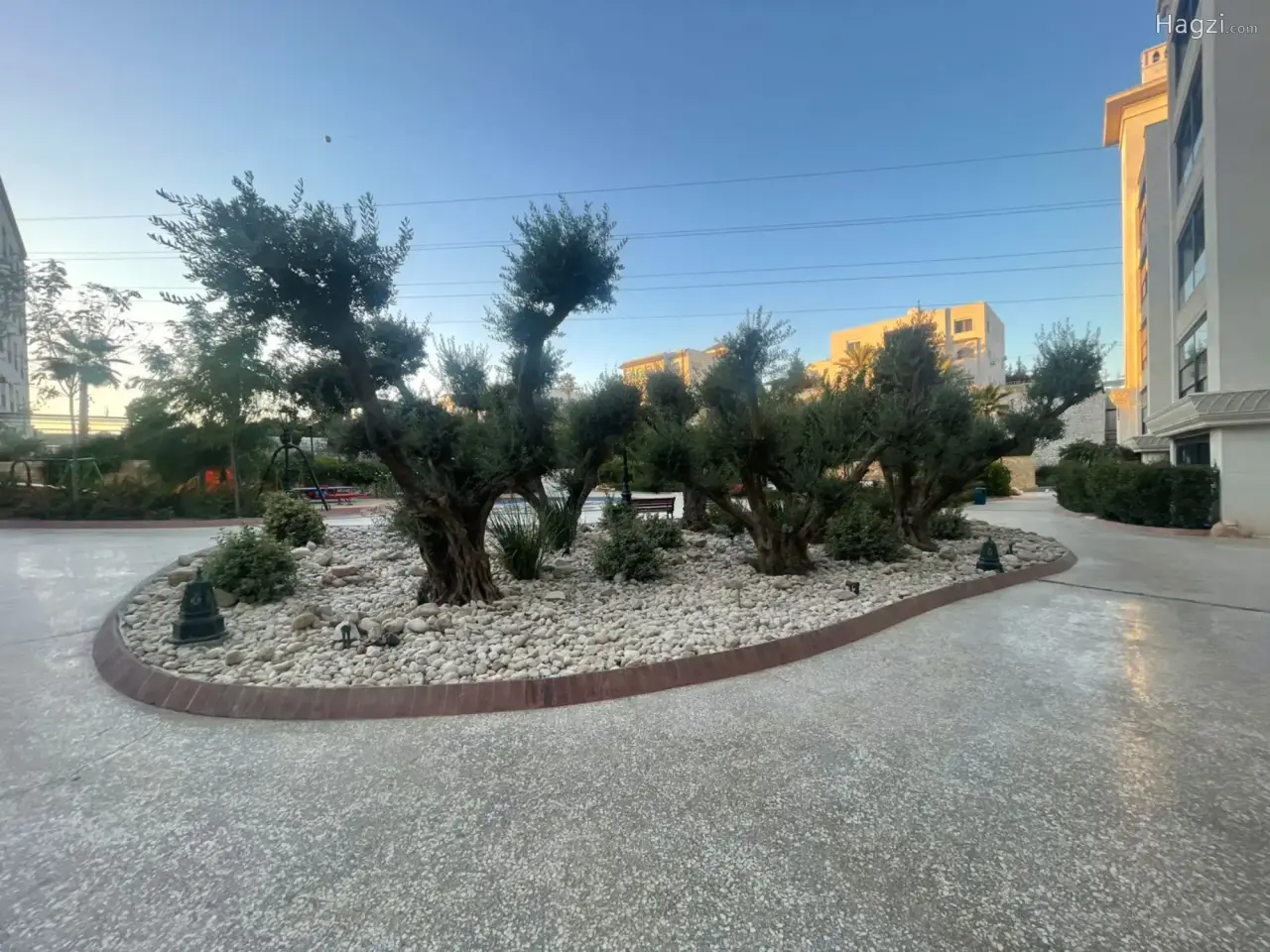 Photograph 3 of 12