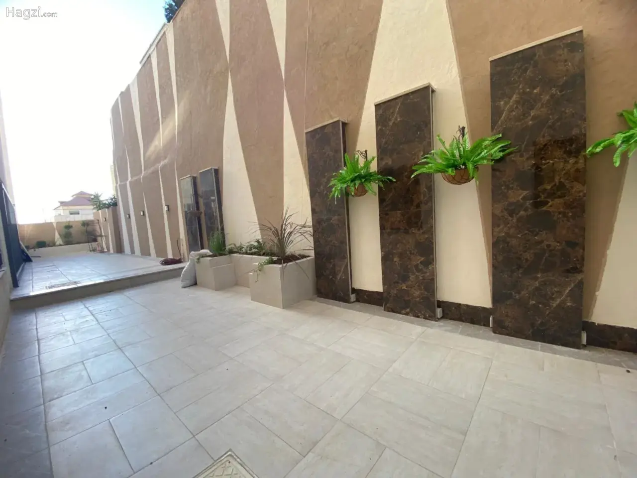 الصورة 9 من 12