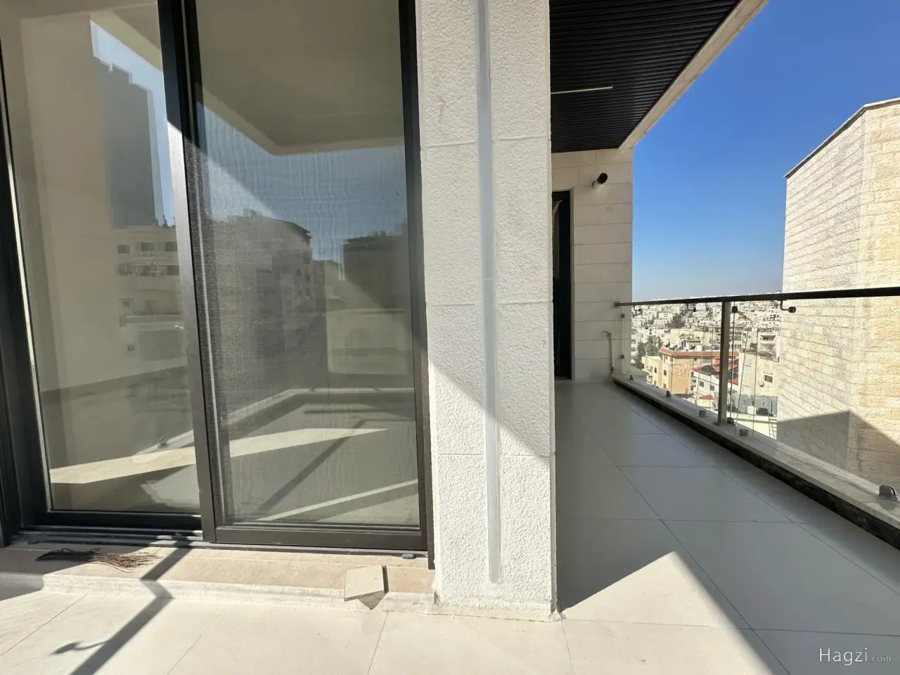 Photograph 9 of 12