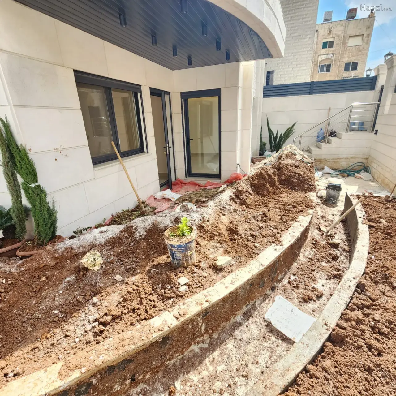 الصورة 6 من 12