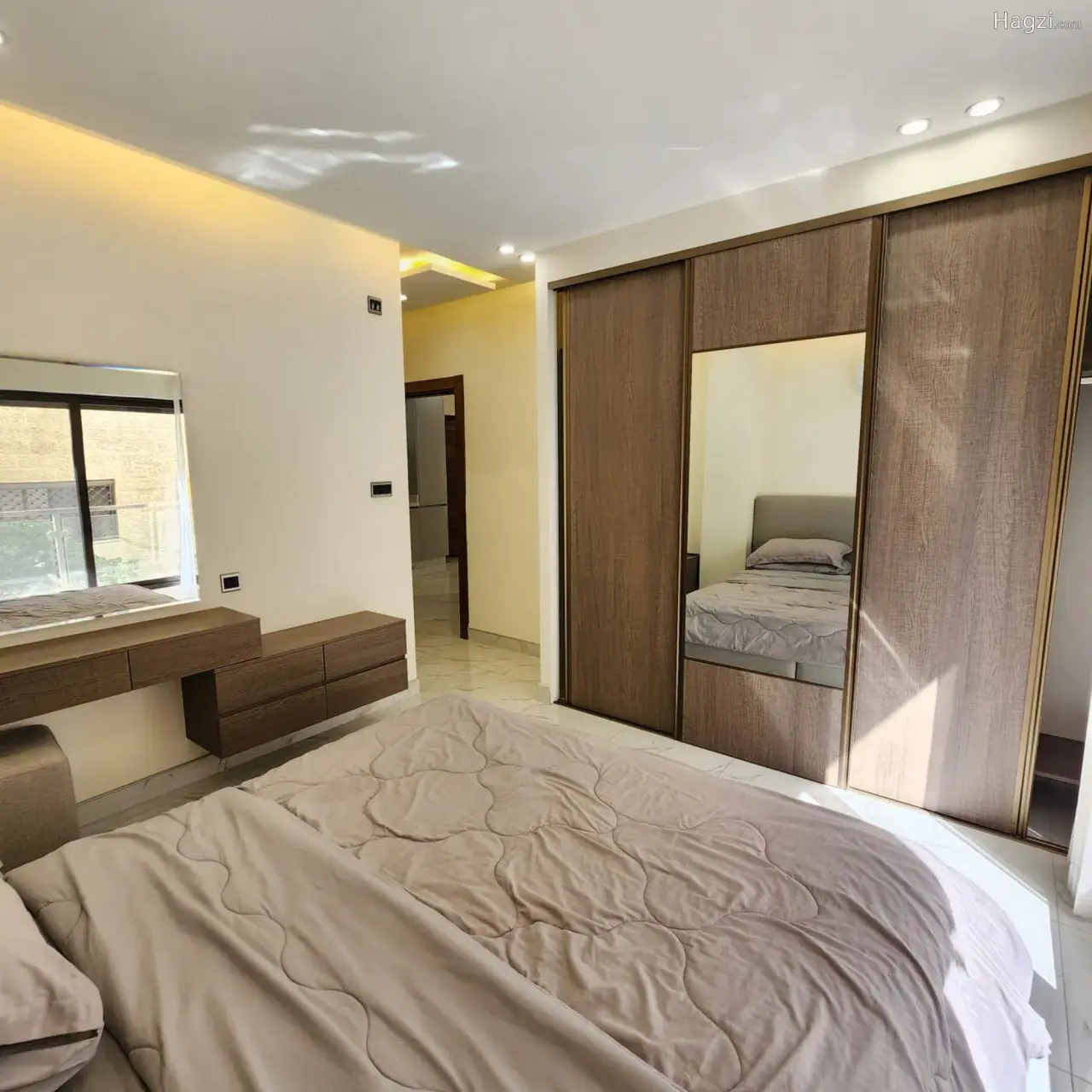 الصورة 2 من 12