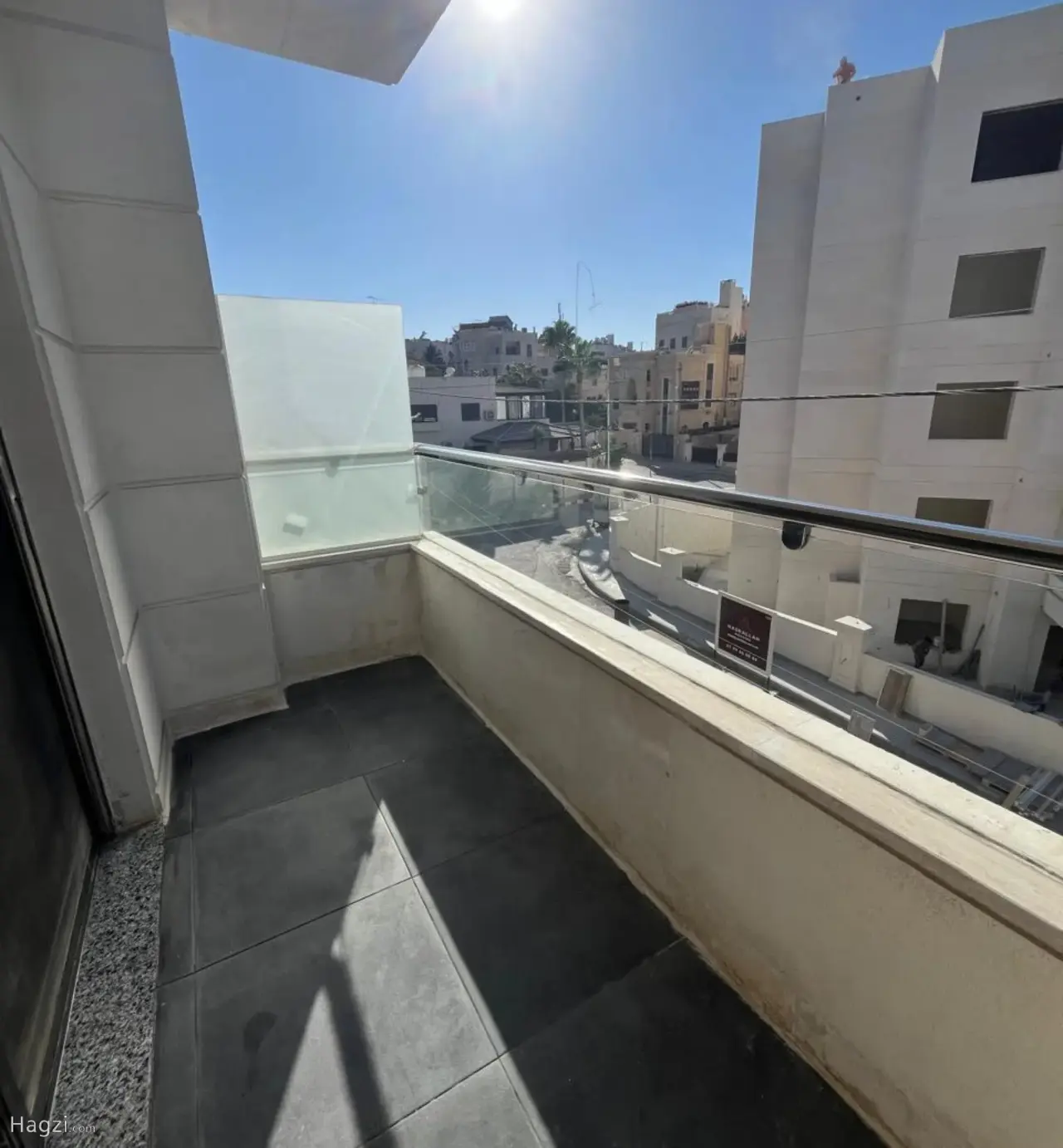 الصورة 12 من 12