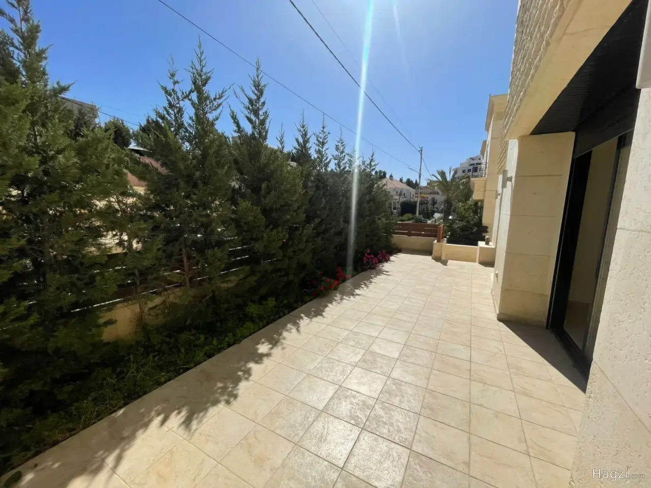الصورة 2 من 12