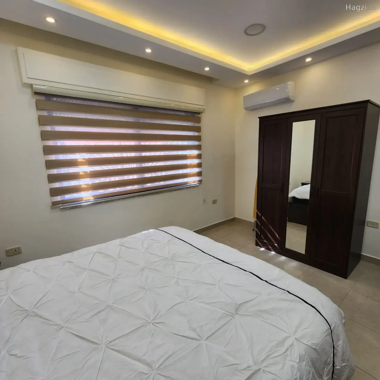 Photograph 3 of 6