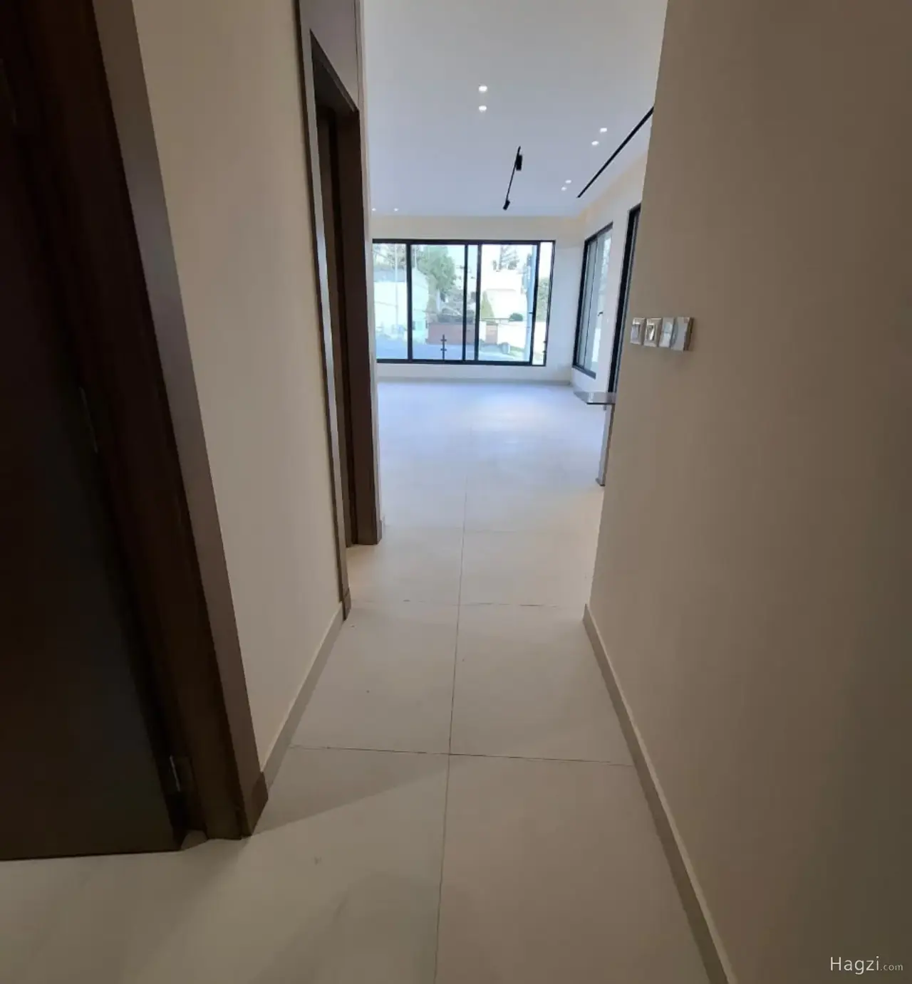 الصورة 7 من 12