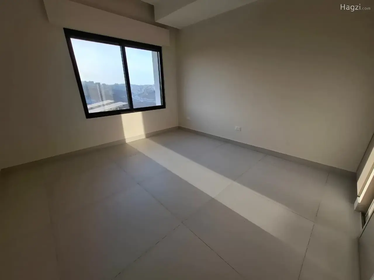 الصورة 2 من 12