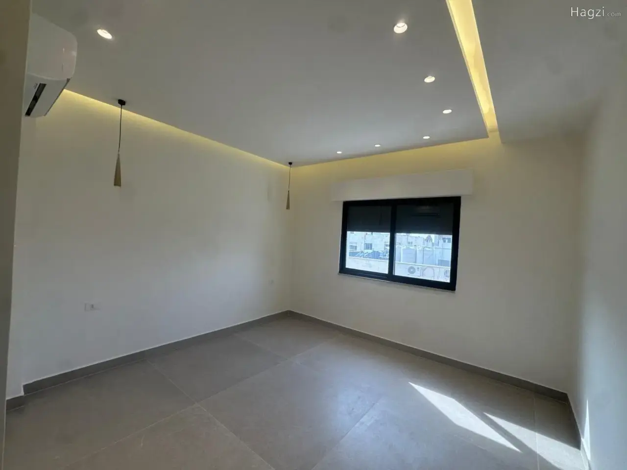 Photograph 8 of 11