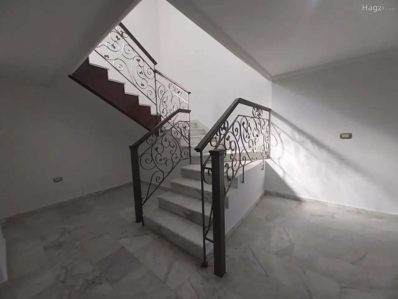 Apartment for Sale in deir Ghbar #1856