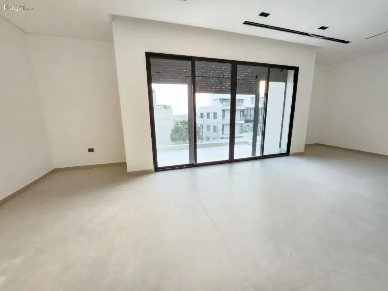 Unfurnished apartment for sale #1780