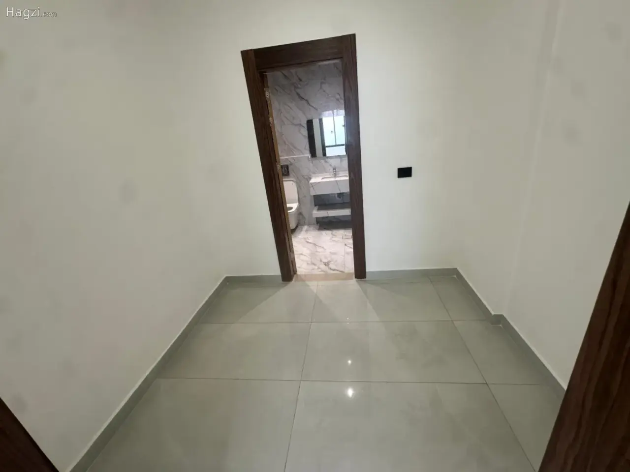 الصورة 11 من 12