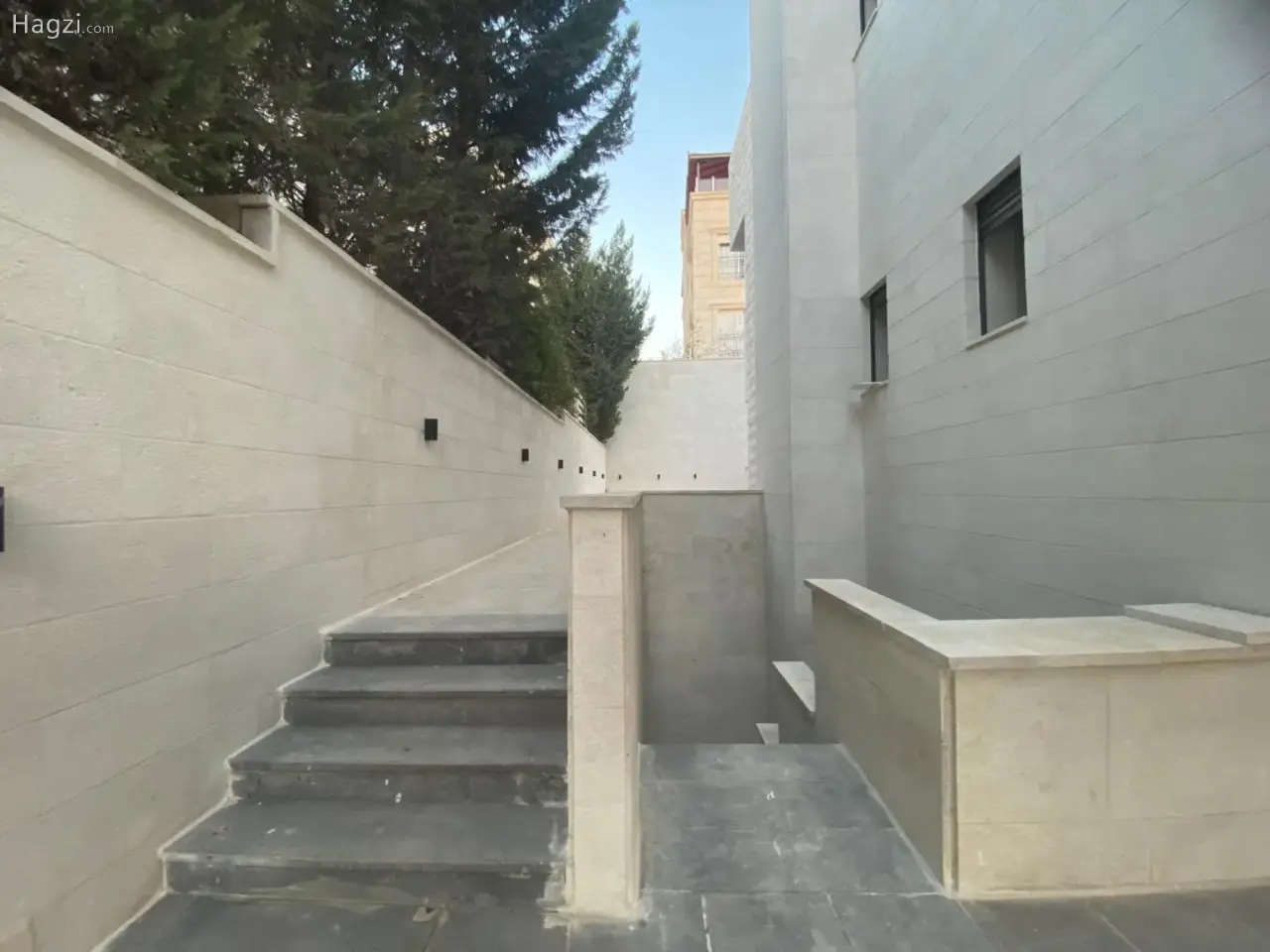 Photograph 3 of 12