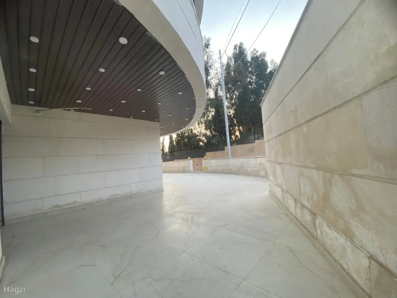 Photograph 2 of 12