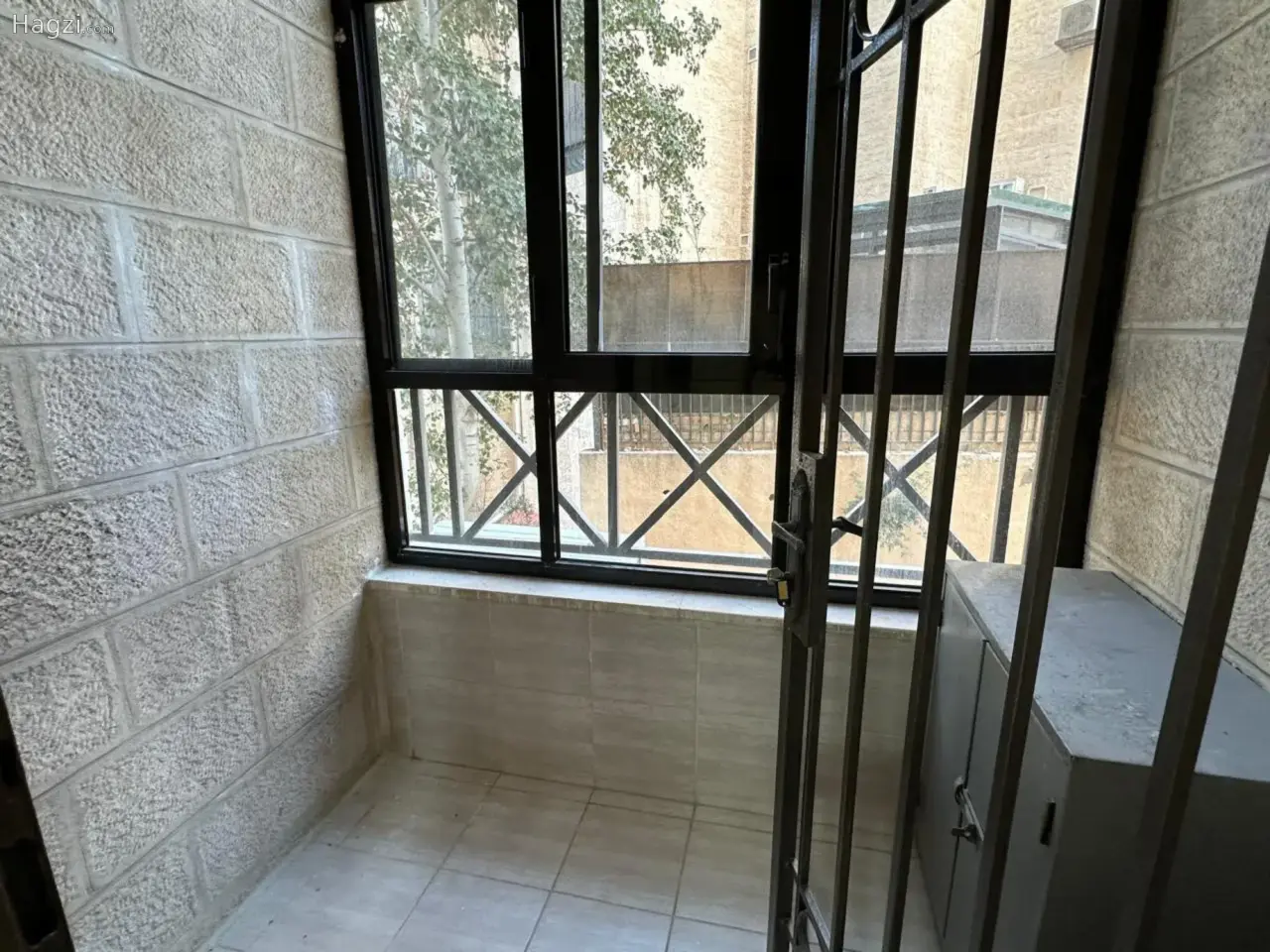الصورة 6 من 12