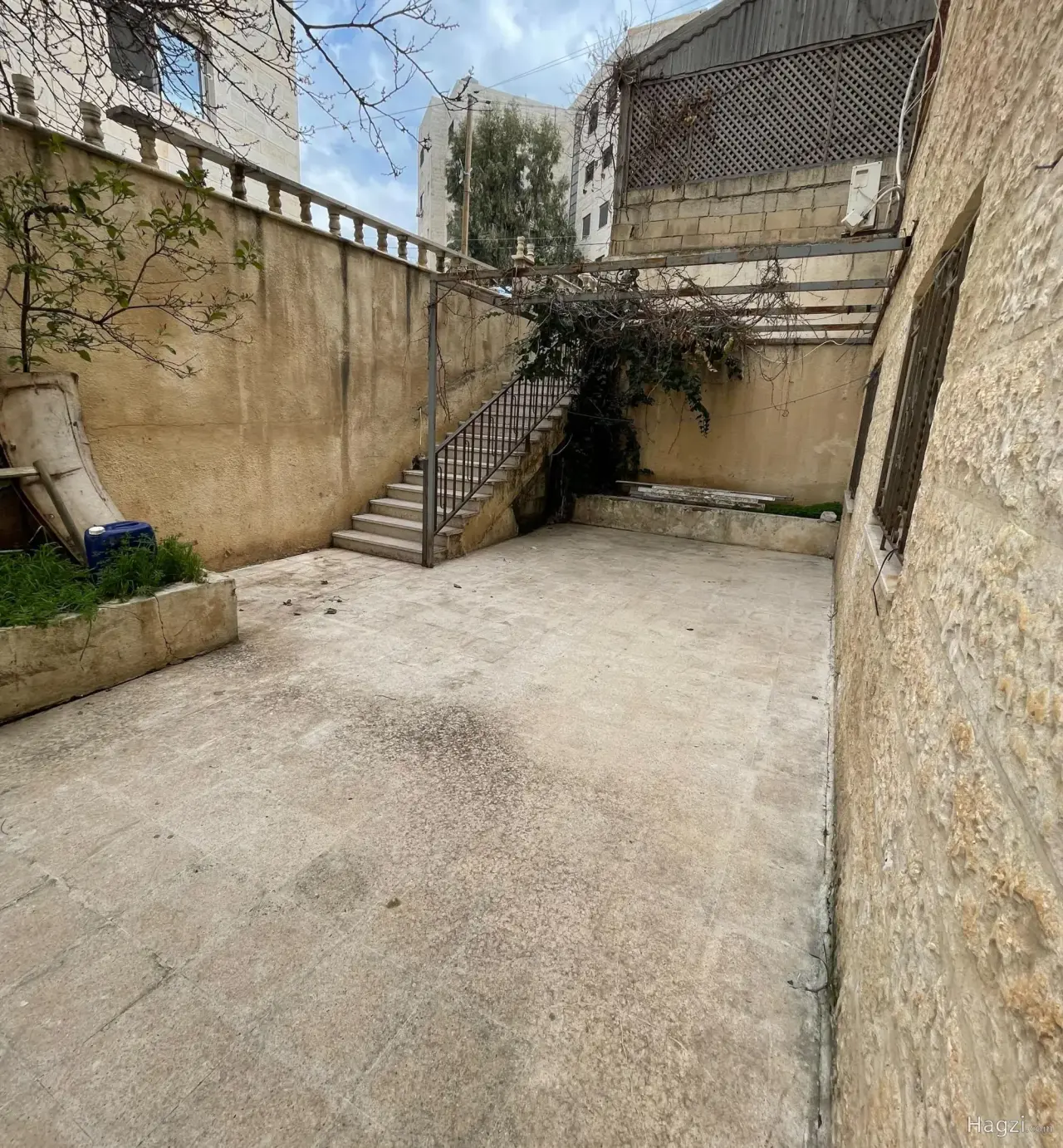 Competitively Priced Apartment Near Jordan University Hospital in Jubeiha #4438