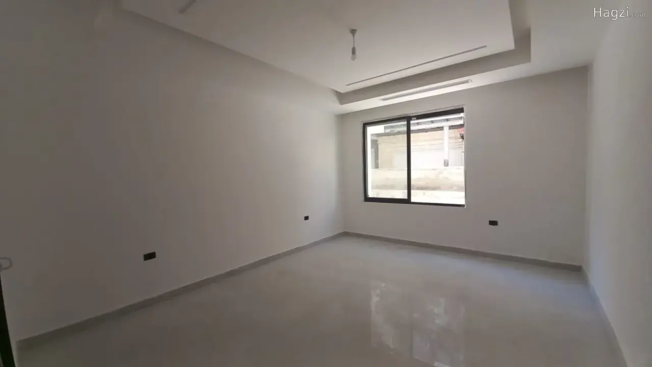 الصورة 11 من 12
