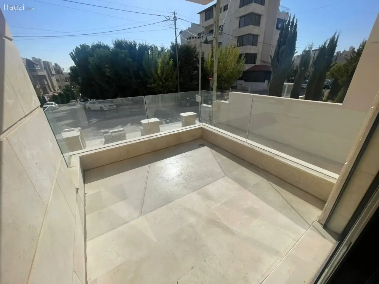 Photograph 9 of 11