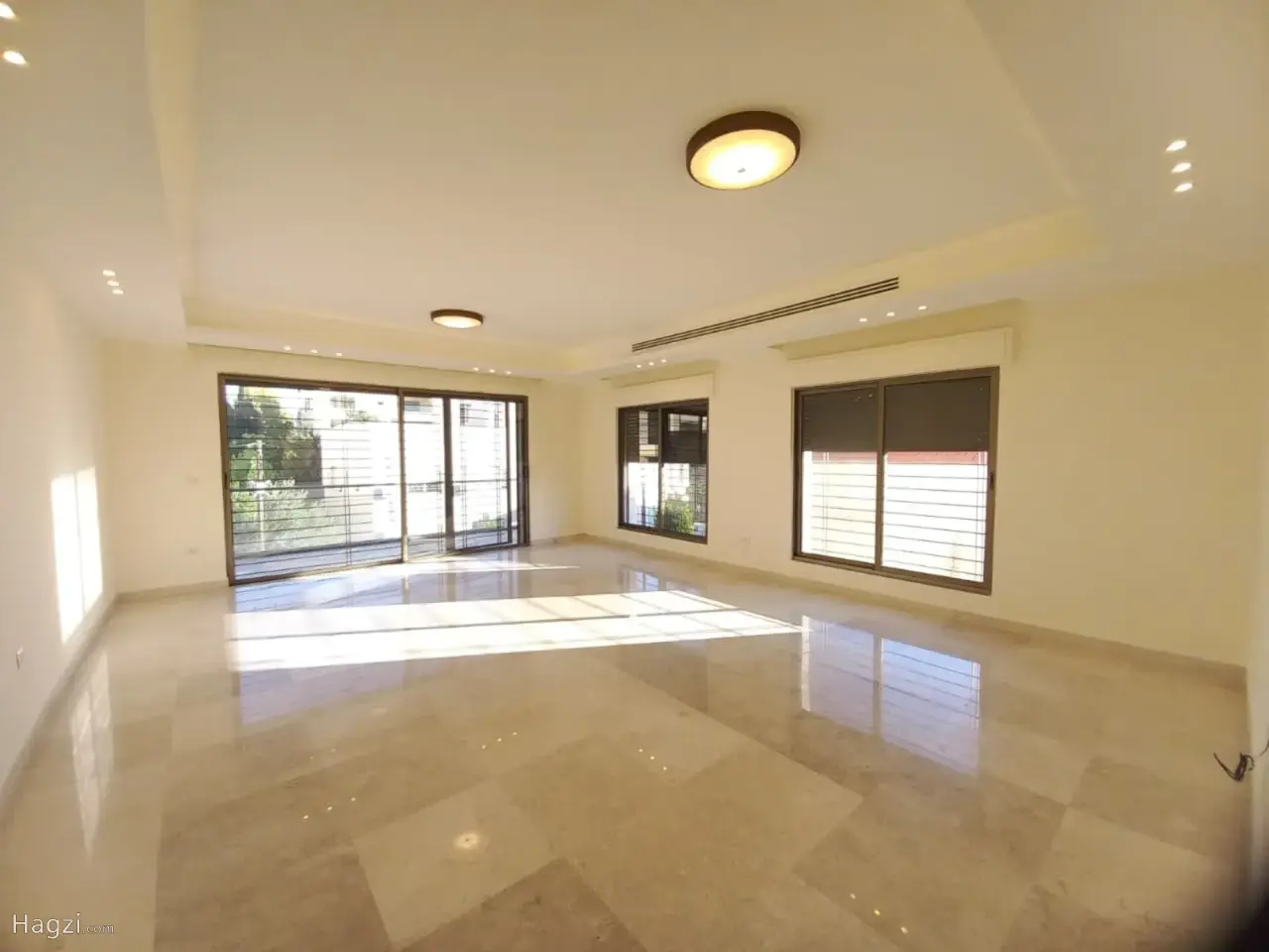 Unfurnished Four Bedrooms Apartment for Rent in Um Uthaina #1594