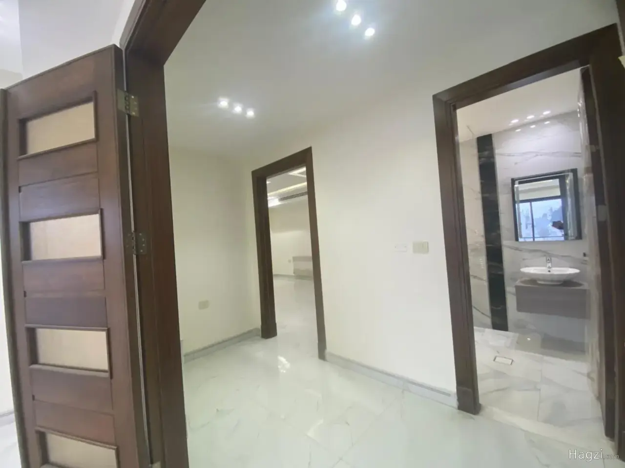 الصورة 3 من 12
