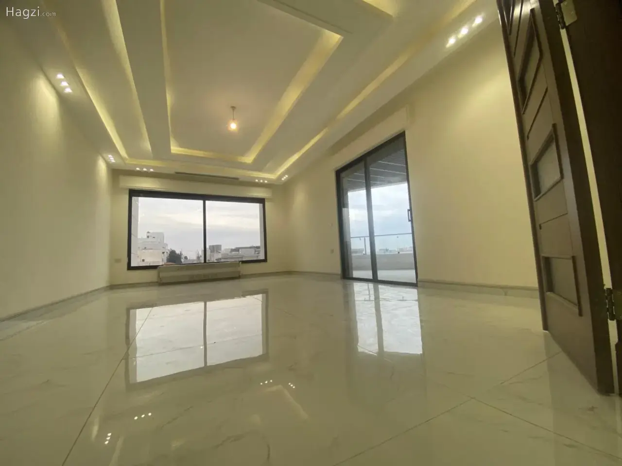 الصورة 2 من 12