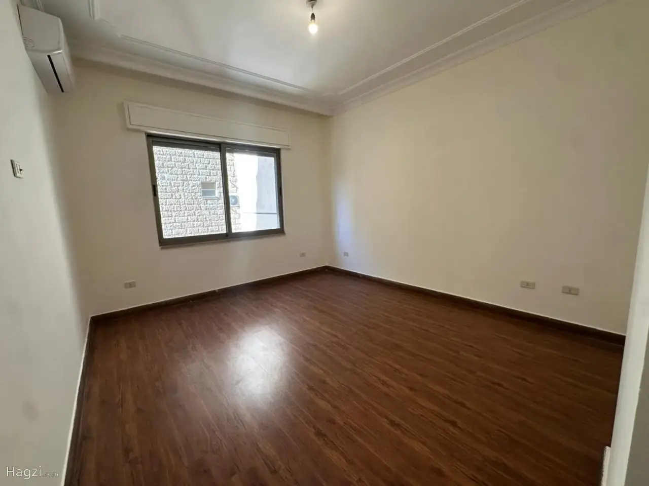الصورة 4 من 12