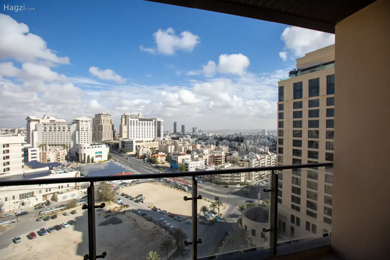 الصورة 12 من 12