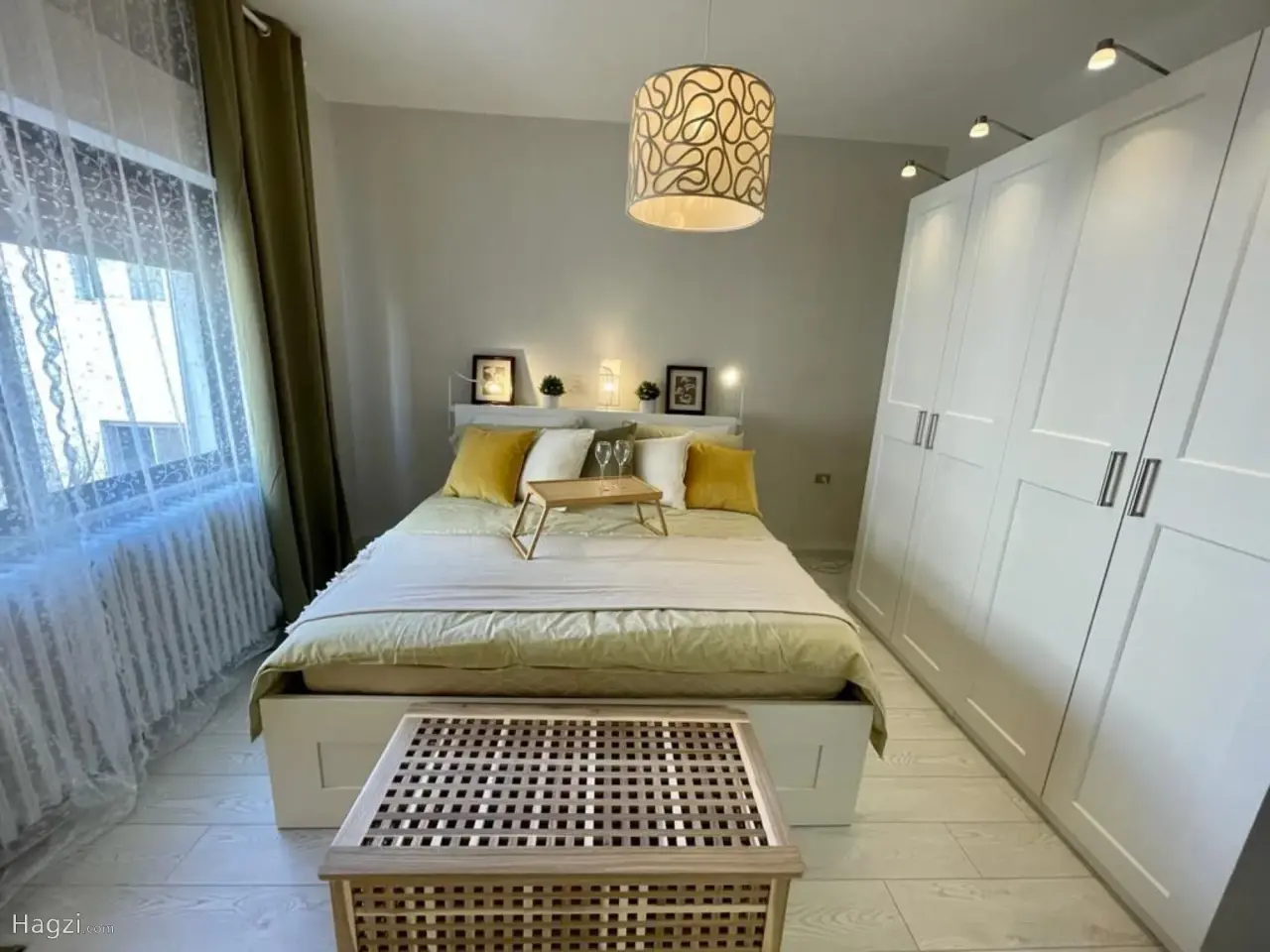 الصورة 2 من 12