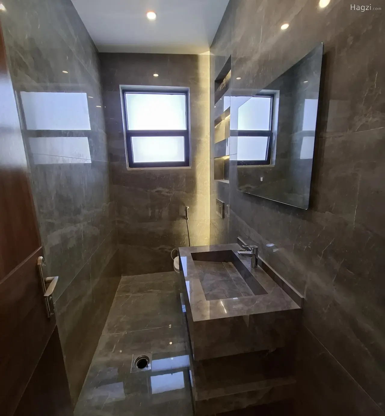 Unfurnished apartment to Sale #4380
