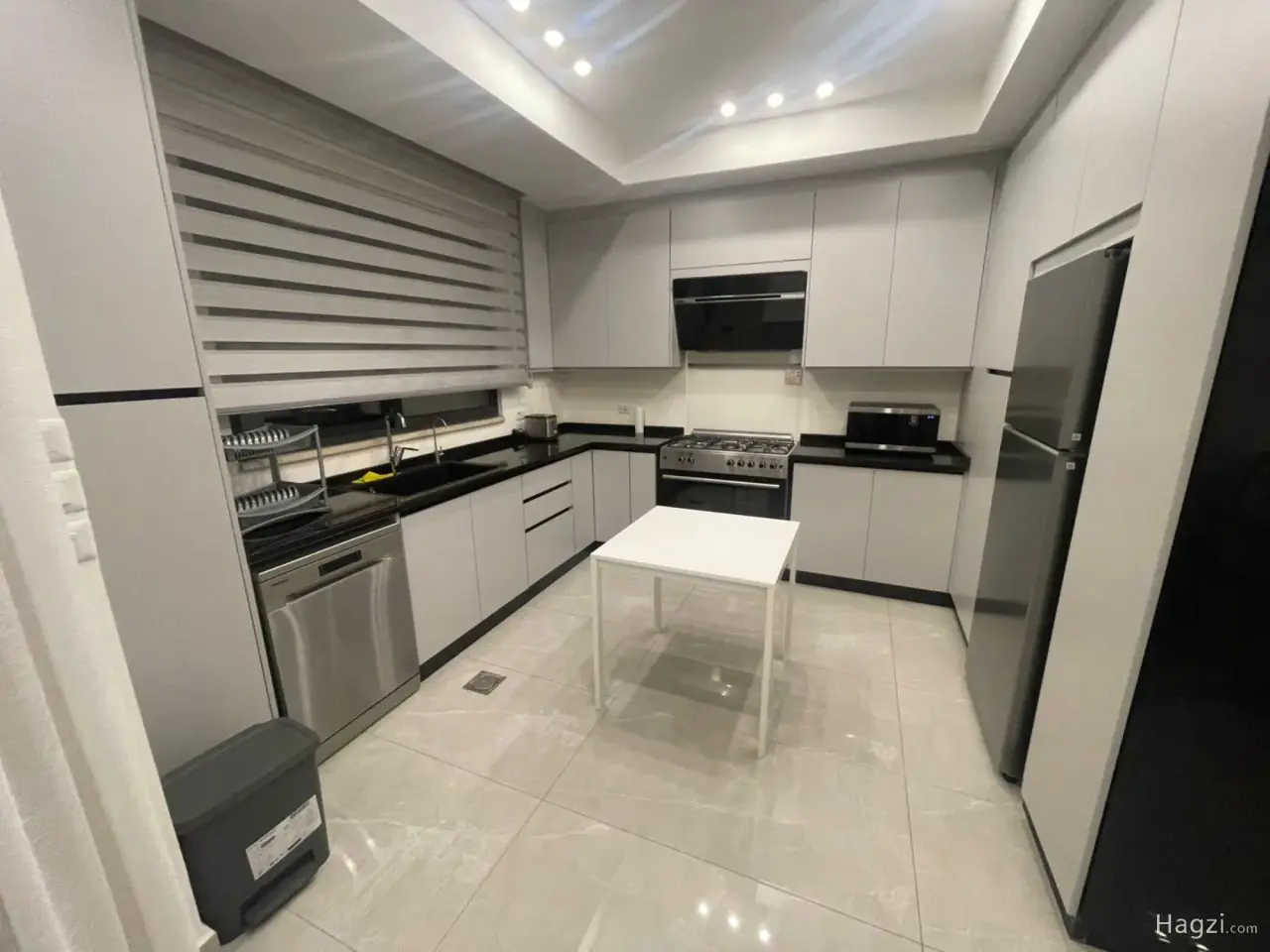 الصورة 3 من 12