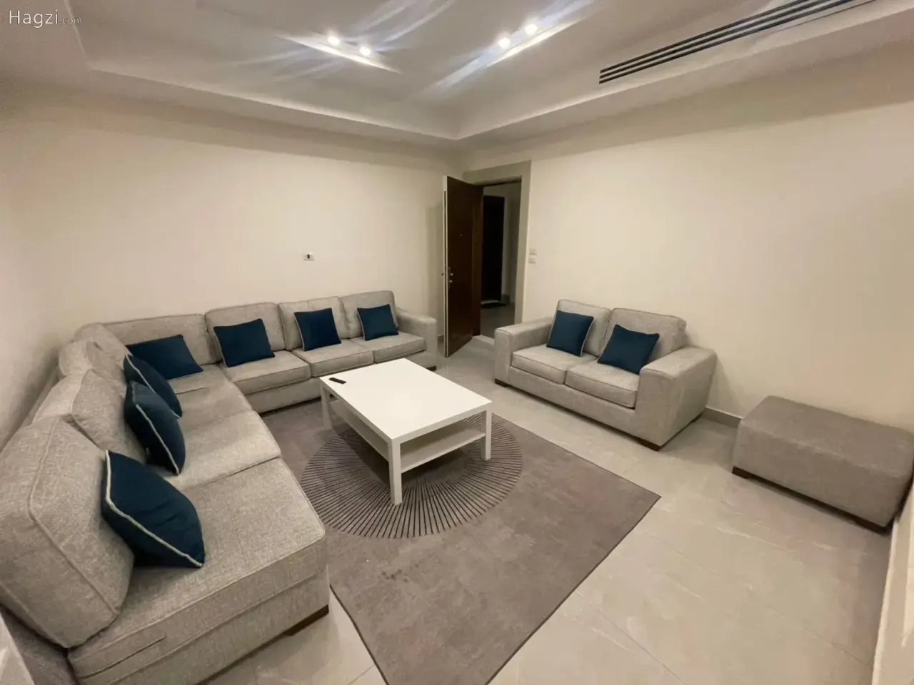 Apartment for rent in 7th Circle #1084
