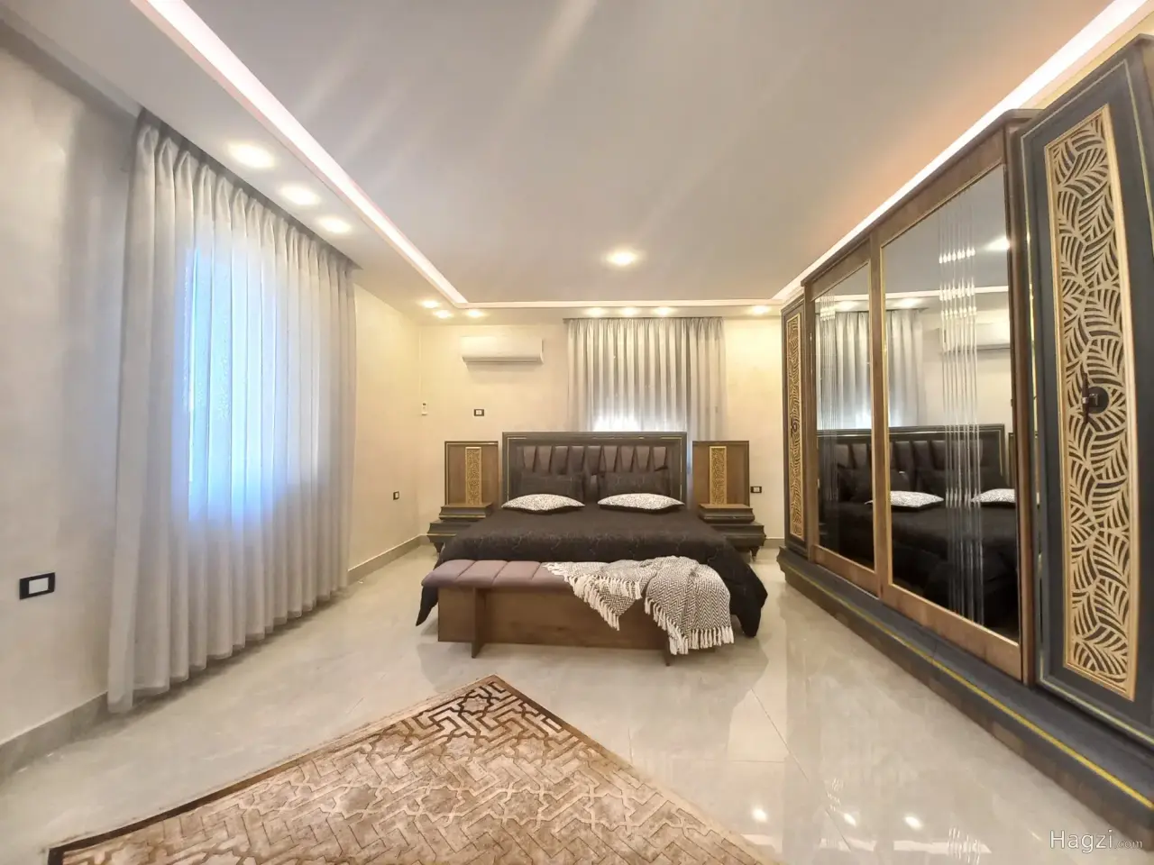 الصورة 2 من 12