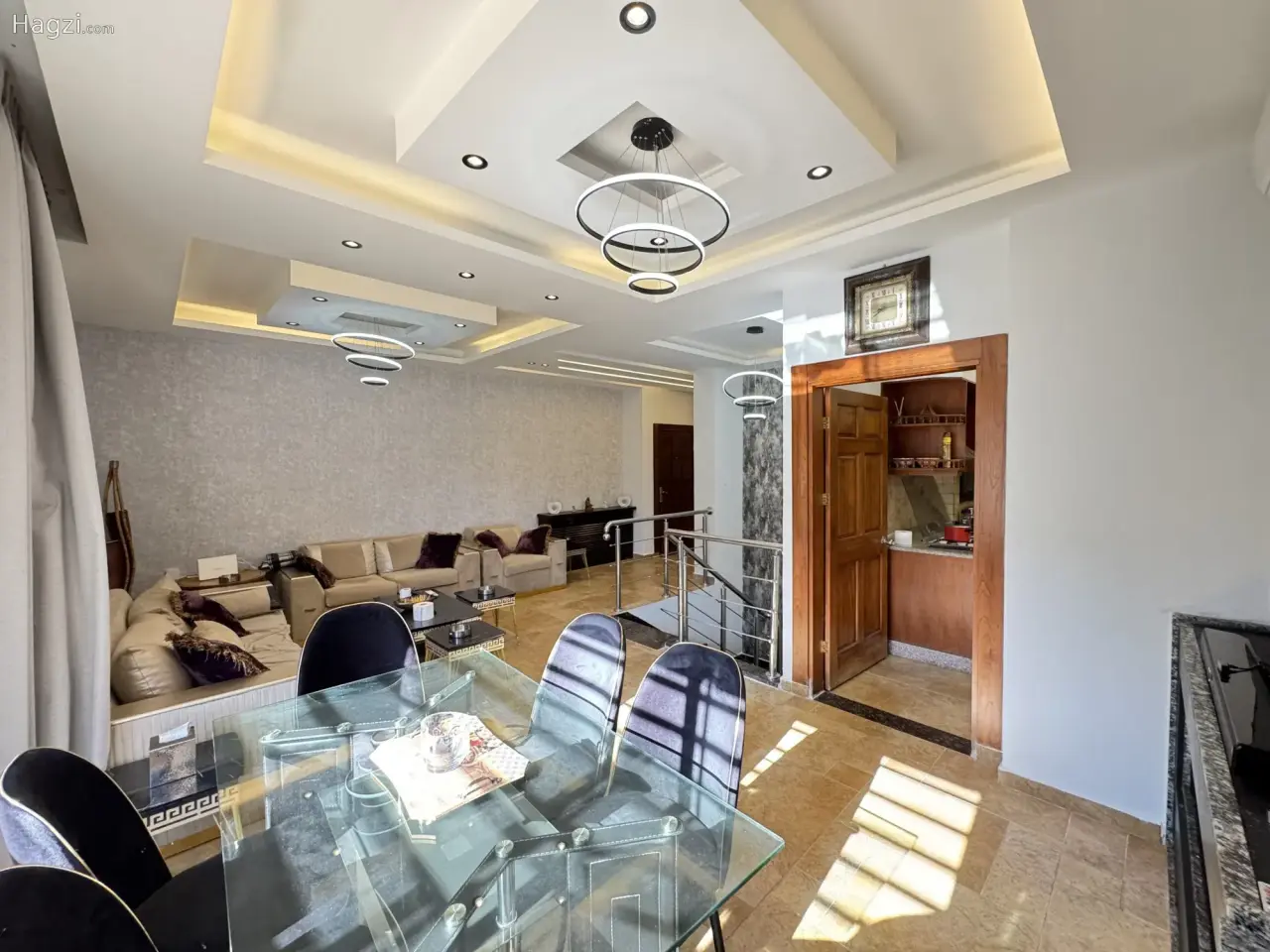 Photograph 4 of 12