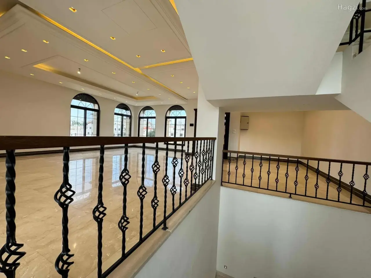 Photograph 5 of 12