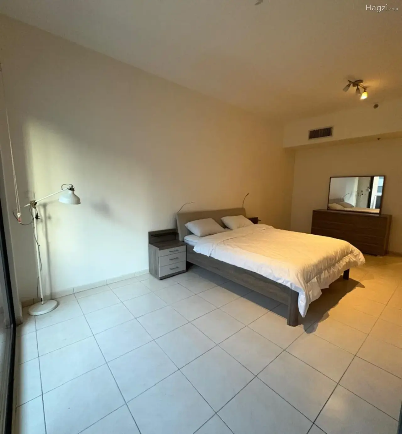 Photograph 5 of 12