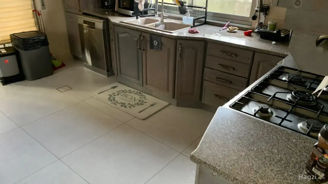 Apartment for rent in Um Al Summaq #784