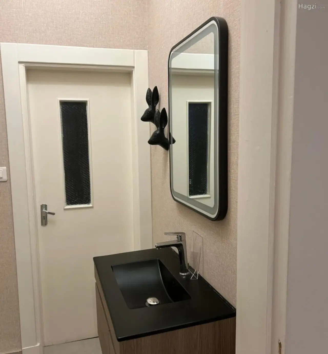 Photograph 3 of 12