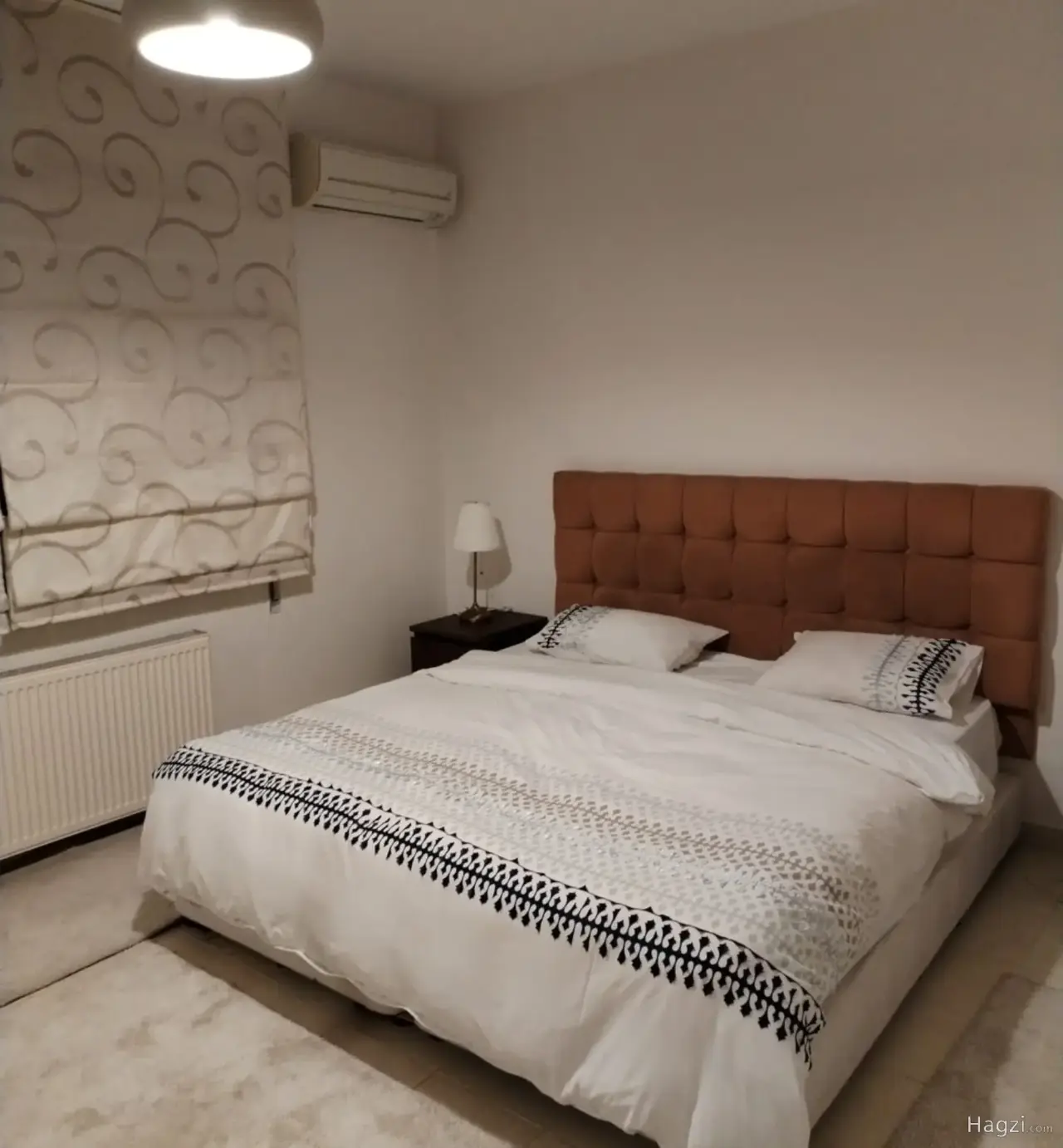 Photograph 4 of 12
